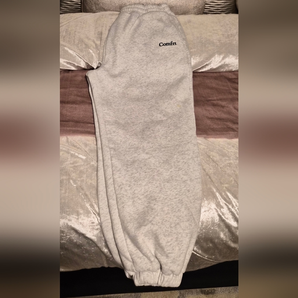 Comfit Women's Gray Track Pants